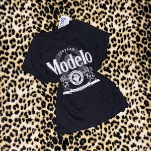 modelo black baby tee